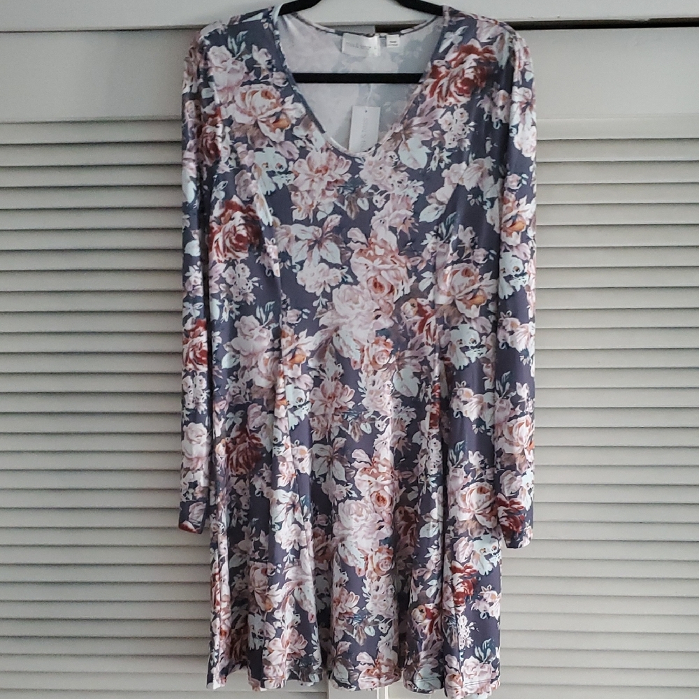 Mia & Tess NWT Floral V-Neck Dress - Gray and Pink, Size L